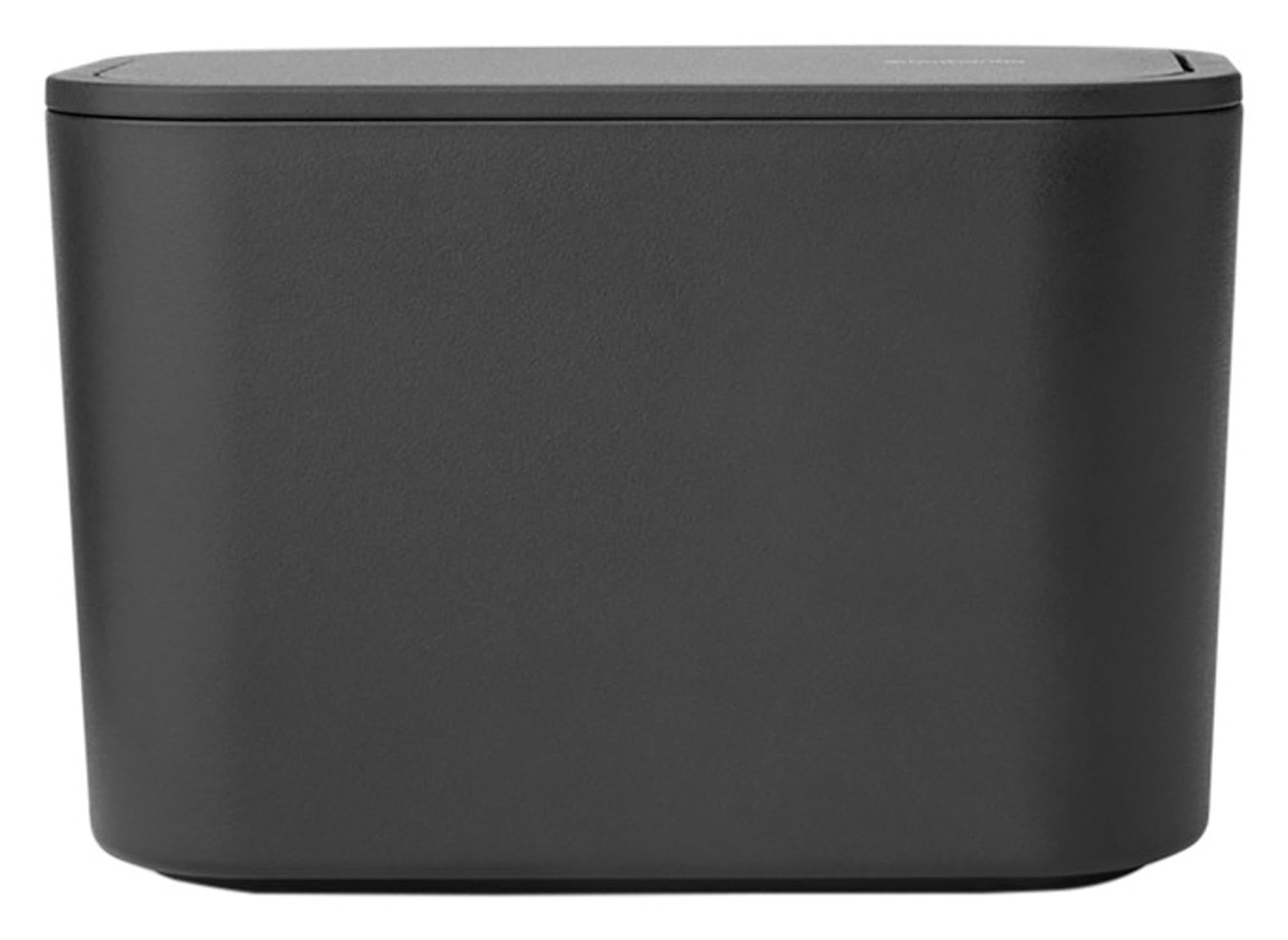 Entdecken Sie den BRABANTIA Abfallbehälter MindSet in dark grey: stilvoll, langlebig, mit innovativem Deckelmechanismus und umweltfreundlichem Recycling-System.