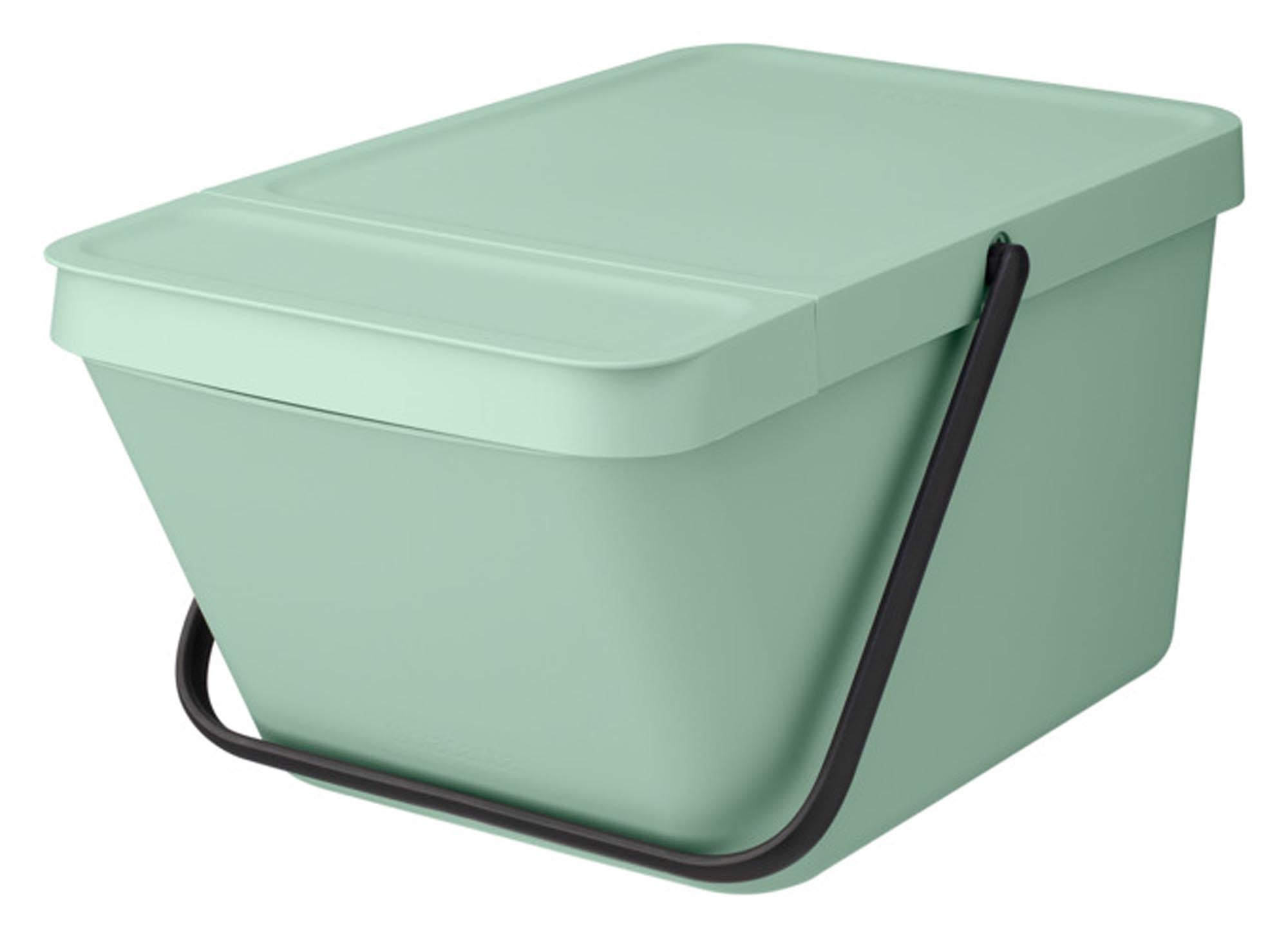 Entdecken Sie den BRABANTIA Abfallbehälter Sort&Go 20 l in jade green. Ideal für umweltbewusstes Mülltrennen, robust, BPA-frei und pflegeleicht.