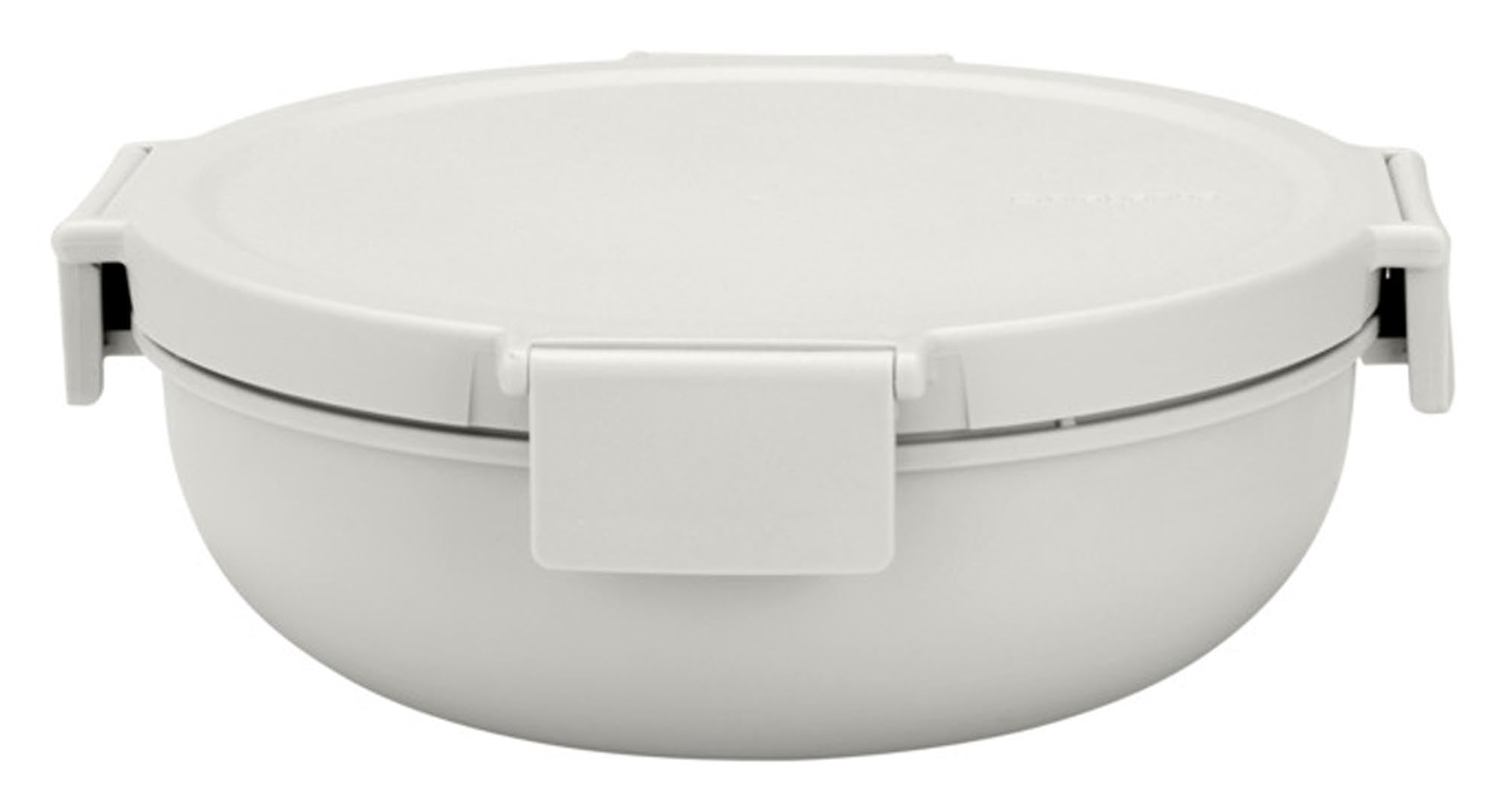 Entdecken Sie die BRABANTIA Lunchschüssel Make & Take in light grey (1.3 l) – ideal für stilvollen Transport von Salaten und Pasta. BPA-frei, luftdicht, umweltfreundlich.