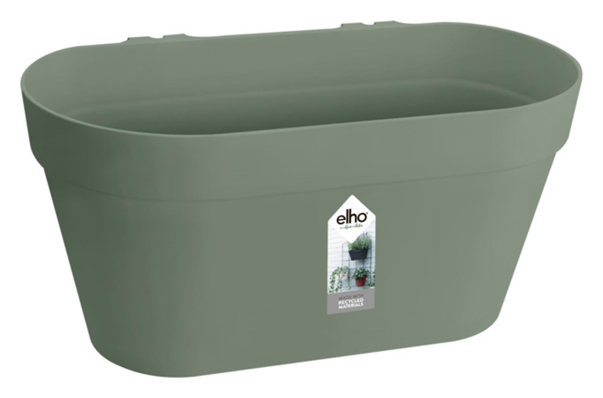 Entdecken Sie den ELHO Topf zum Hängen urban green 28 cm in pistaziengrün. Ideal für Balkone, umweltfreundlich, wetterfest und perfekt für Ihre Pflanzen!