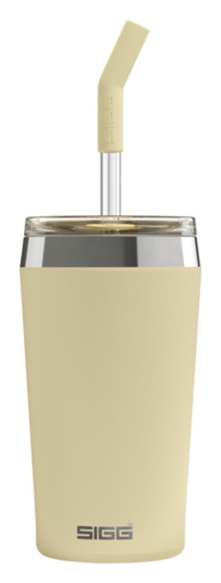 Entdecken Sie den SIGG Isolierbecher Tumbler Mug Helia in optimistischem Gelb. Ideal für Kaffee, Tee und Smoothies. BPA-frei, doppelwandig, aus Edelstahl.