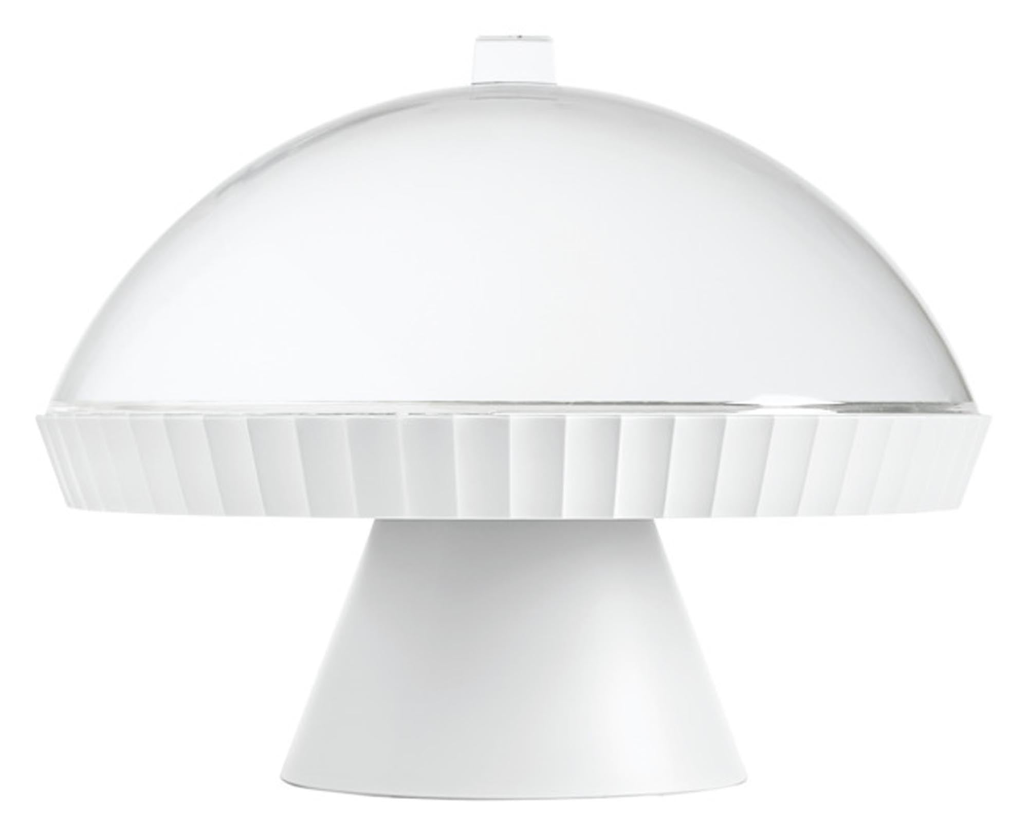 Entdecken Sie die BLIM PLUS Schale auf Fuß Agora mit Haube und Kuchenheber in arctic white. Ideal für Torten und Kuchen, spülmaschinenfest und elegant.