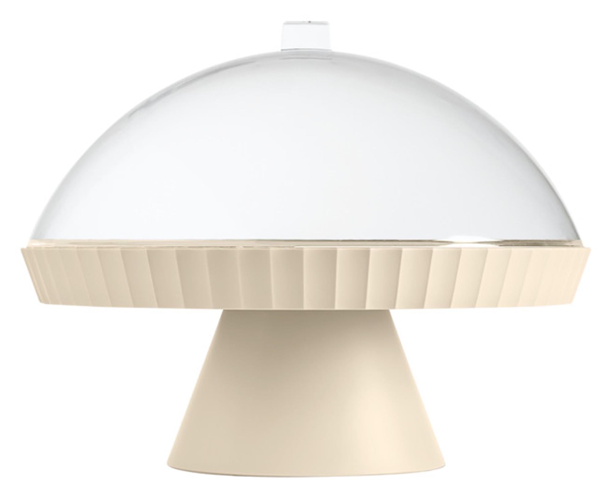 Entdecken Sie die BLIM PLUS Schale auf Fuß Agora mit Haube und Kuchenheber in brown sugar. Ideal für Torten und Kuchen, Ø 30 cm, spülmaschinenfest.