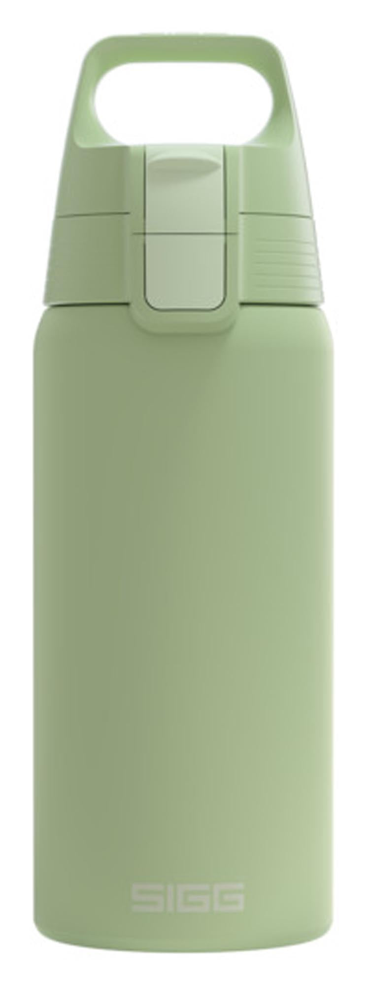 Entdecken Sie die SIGG Isolierflasche Shield Therm One 0.5 l in eco green. Hochwertiger Edelstahl, doppelwandige Vakuumisolierung, BPA-frei und umweltfreundlich. Ideal für unterwegs!