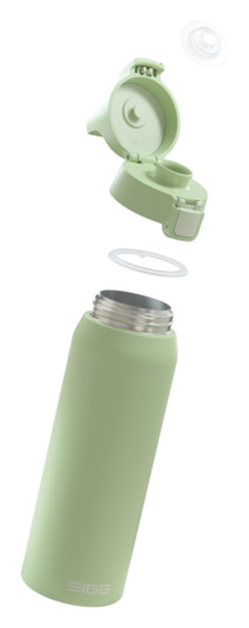 SIGG Isolierflasche Shield Therm One white 0.75 l in präsentiert im Onlineshop von KAQTU Design AG. Küchenhelfer ist von SIGG