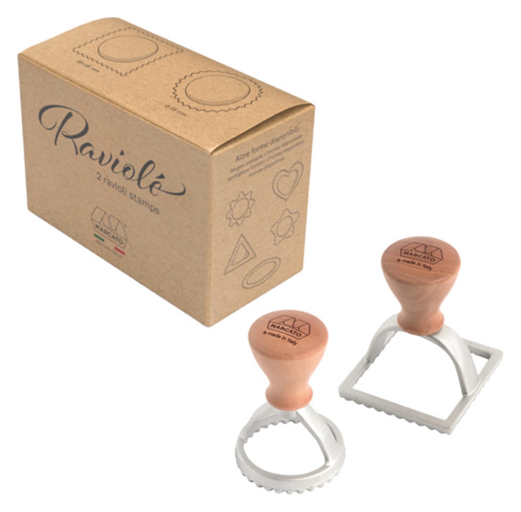 Entdecken Sie das MARCATO Ravioli Stempel Set 2er (rund & eckig) mit Holzgriffen. Perfekte Ravioli im Handumdrehen für die italienische Küche!