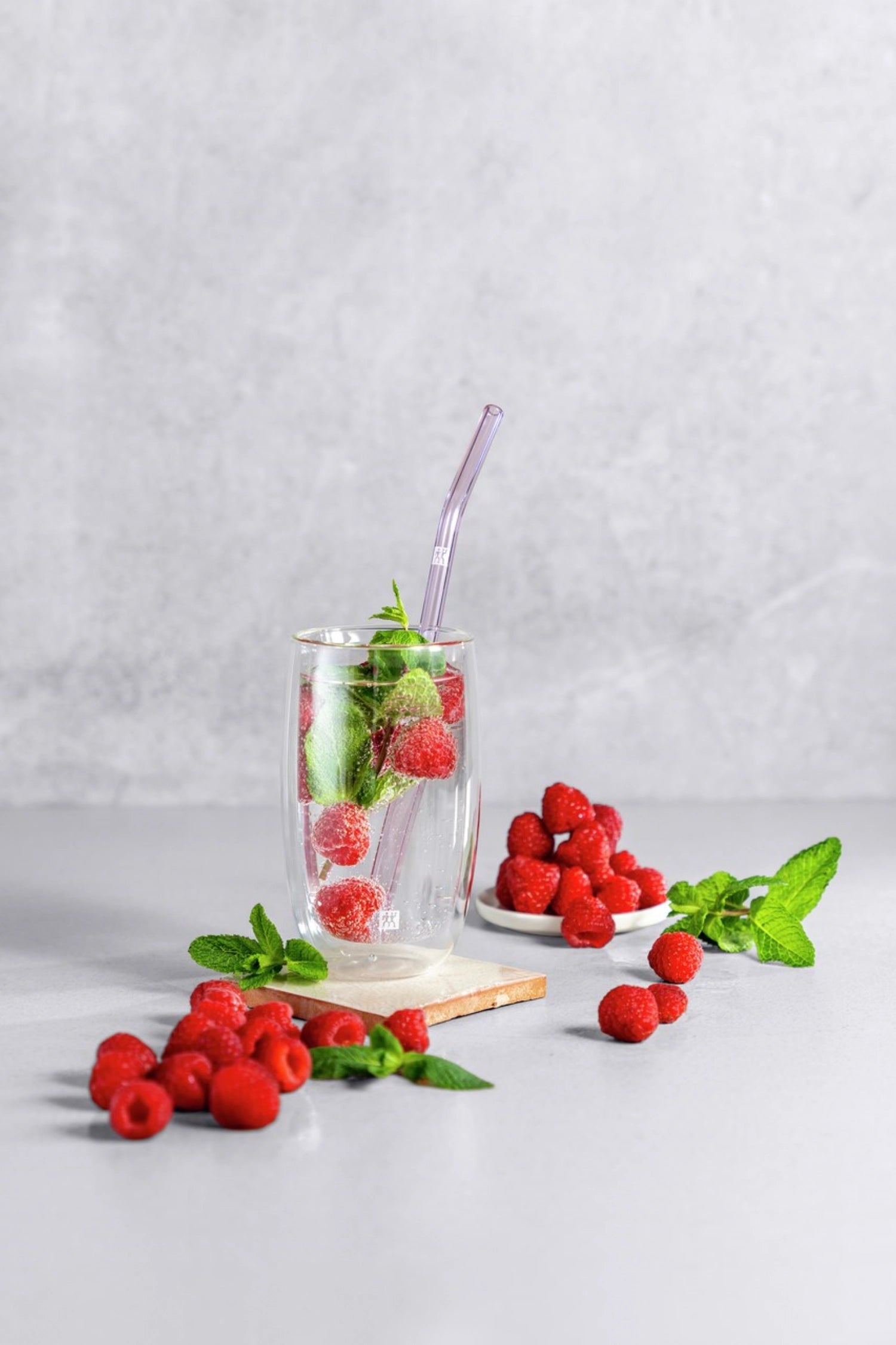 Doppelwandige Sorrento Latte Macchiato Gläser im 2er Set, 350 ml, von Zwilling Kitchen – ideal für stilvolle Kaffeegenüsse.