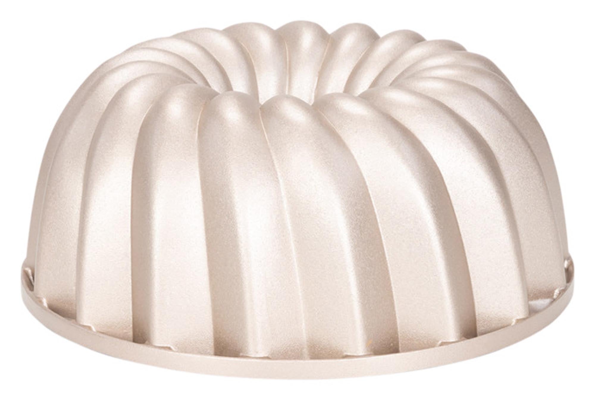 Entdecken Sie die PATISSE Gugelhupfform Kranz Aluguss (ø 24 cm) für perfekte Backergebnisse. Ideal für Gugelhupf, Marmorkuchen und mehr!