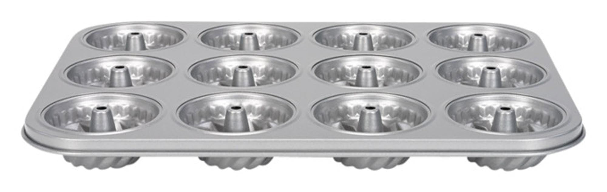 Mini-Gugelhupfform-Blech von PATISSE: Perfekt für kleine Kuchen, mit Antihaftbeschichtung, robust und vielseitig einsetzbar.