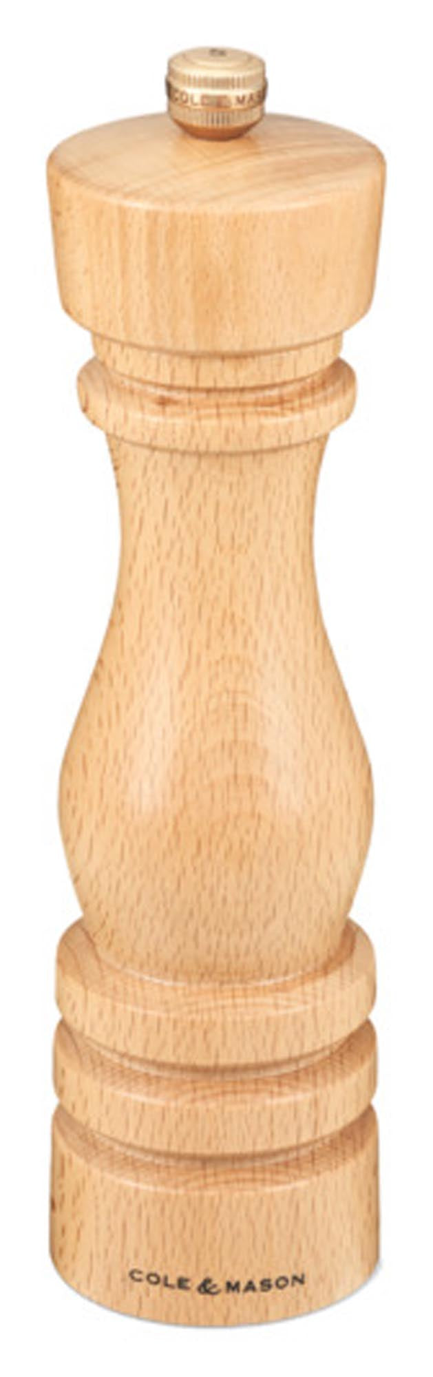 Stilvolle Salzmühle aus Buche, 22 cm, von COLE & MASON, mit präzisem Mahlwerk für optimale Würze.