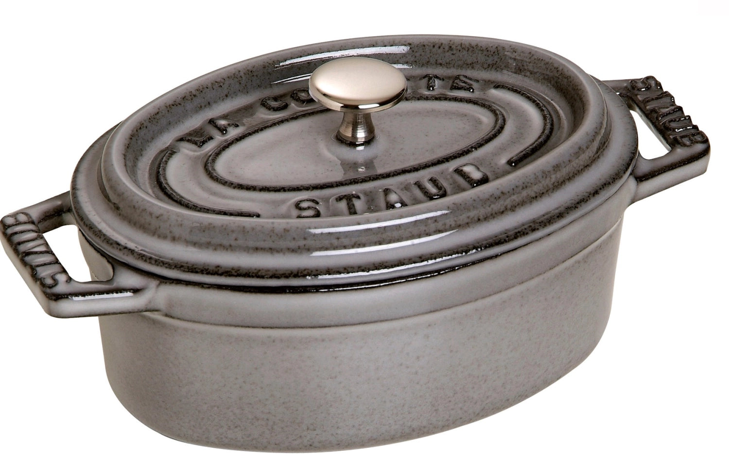 Entdecken Sie die Staub Cocotte oval 1.0l aus Gusseisen – ideal für Eintöpfe, Schmorgerichte und Brot. Robust, langlebig und pflegeleicht!