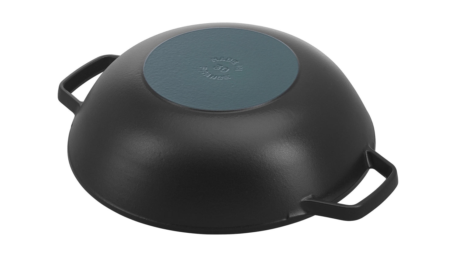 Wok mit Glasdeckel 4.4l in Schwarz präsentiert im Onlineshop von KAQTU Design AG. Pfanne/Topf ist von Staub