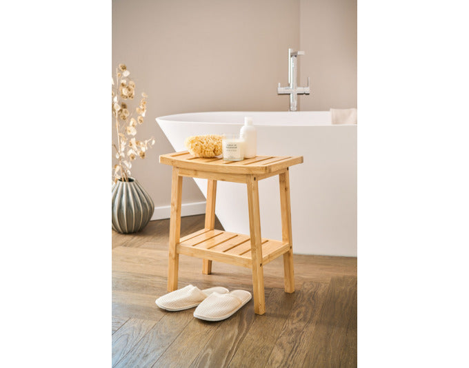Stilvoller Bambus-Hocker 40x25x46 cm mit Ablage von ZELLER PRESENT: Funktional, nachhaltig, ideal für Wohn- und Schlafzimmer.