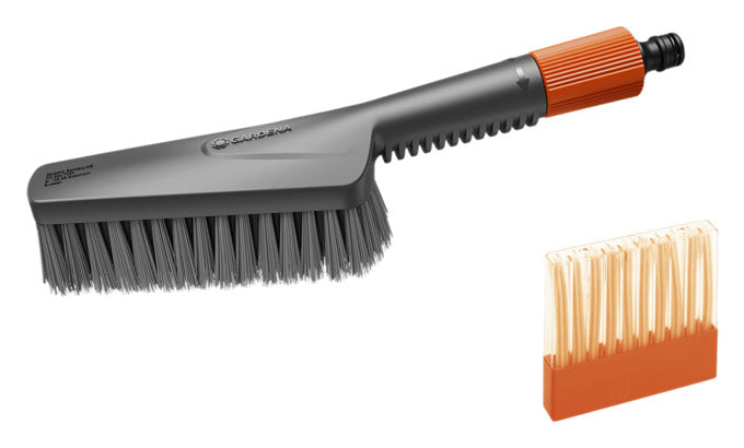 GARDENA Cleansystem Wasch-Set mit Handbürste S soft in präsentiert im Onlineshop von KAQTU Design AG. Bewässerung ist von GARDENA