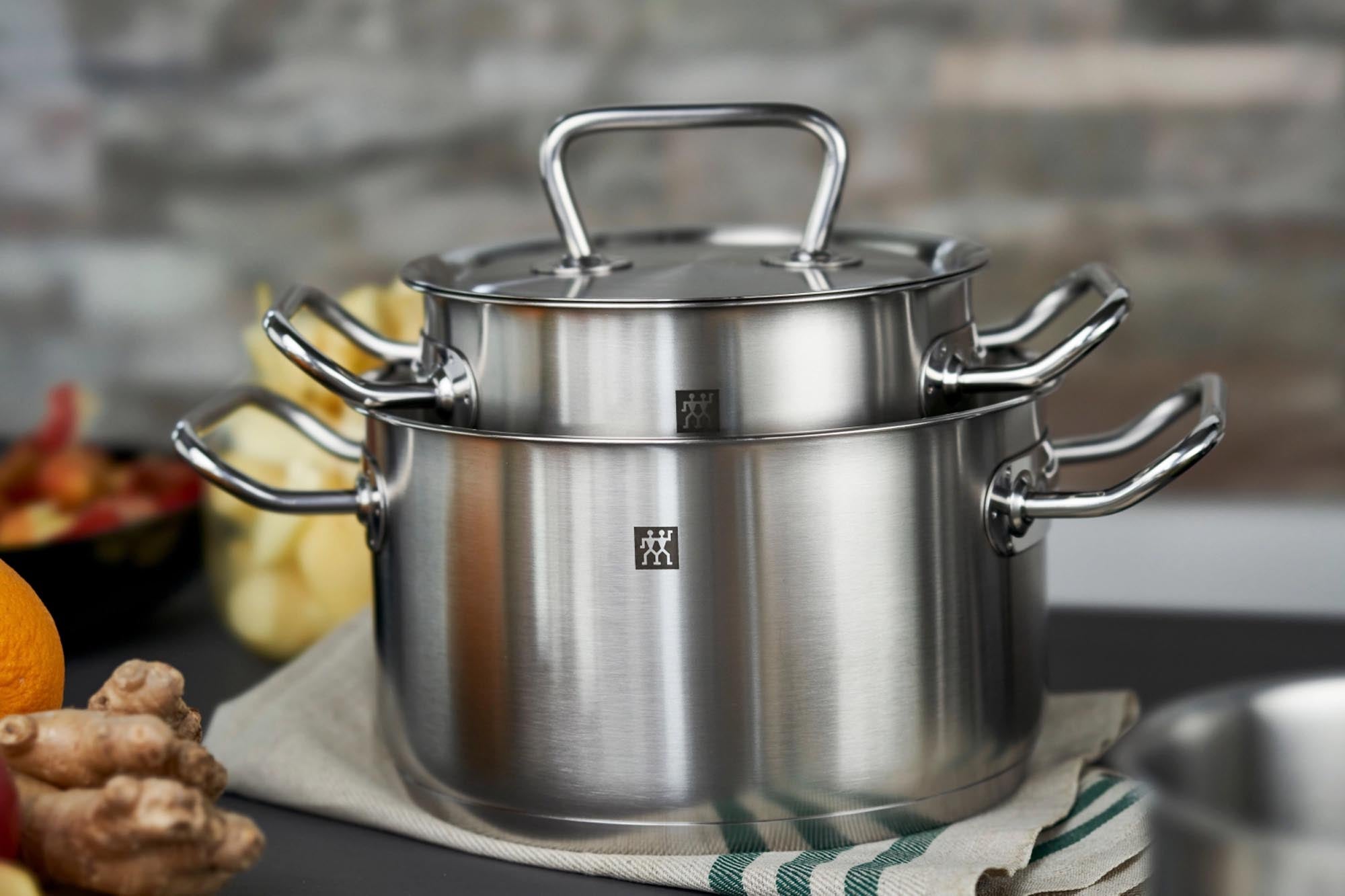 Hochwertiges 4-teiliges Zwilling Twin Classic Kochgeschirr-Set aus Edelstahl, perfekt für vielseitige und elegante Kochkreationen.