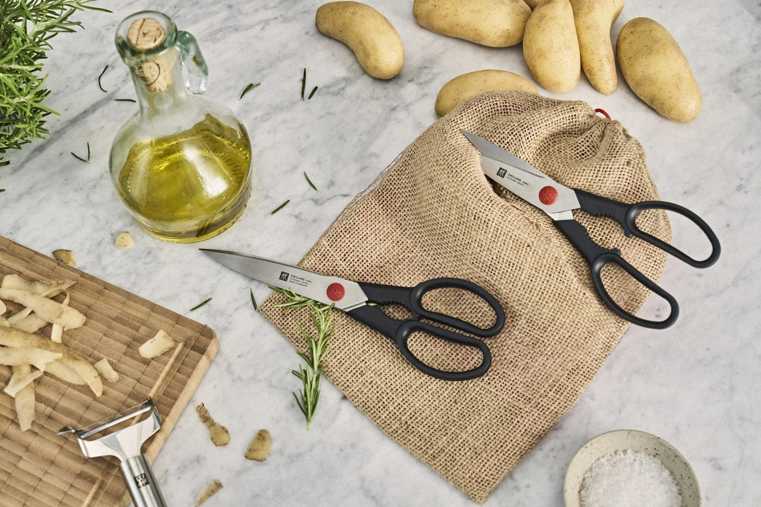 Praktische Twin L Vielzweckschere von Zwilling Kitchen, 230mm, perfekt für vielseitige Anwendungen im Haushalt und in der Küche.