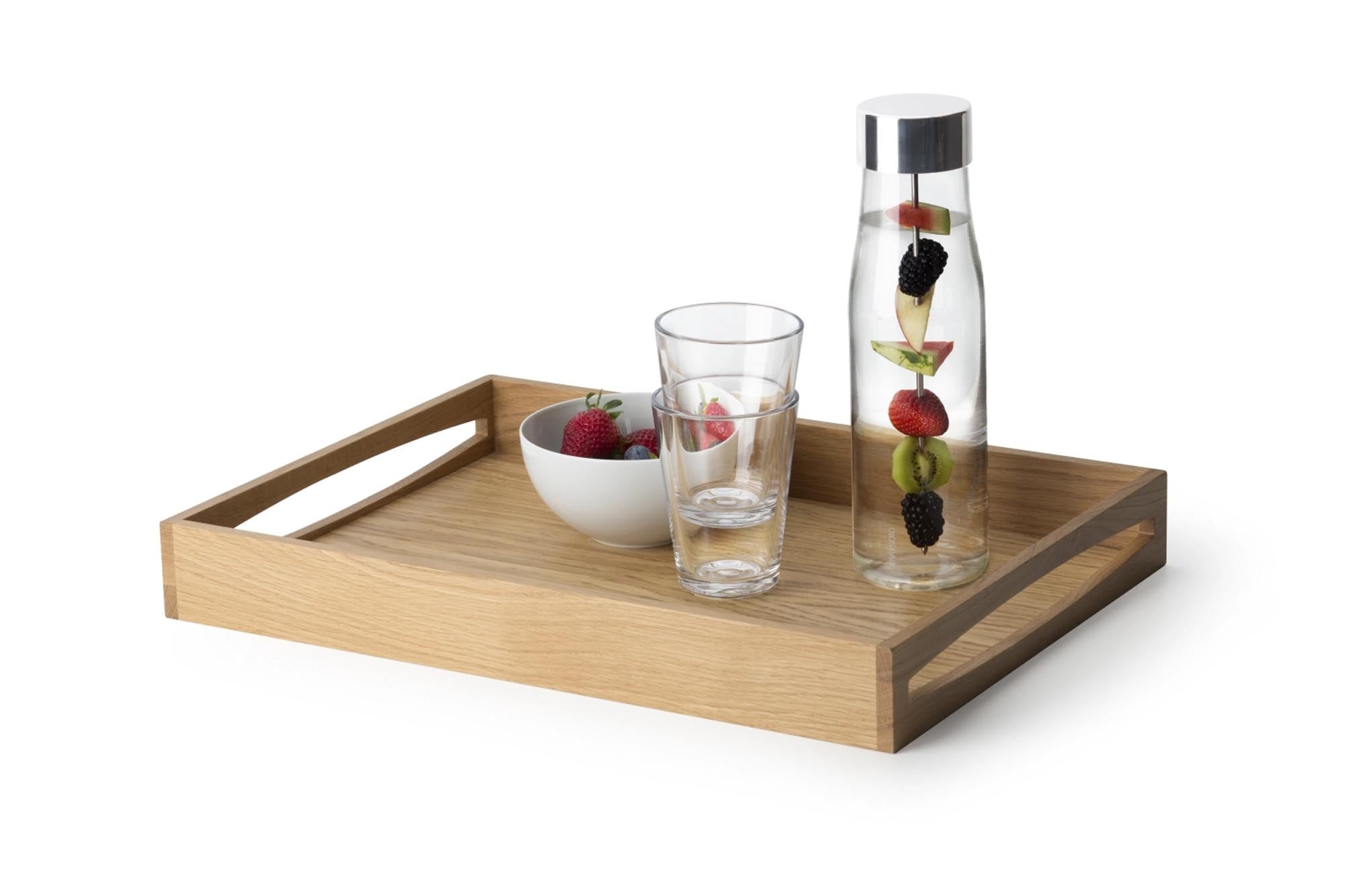 Hochwertiges Eiche Tablett von Continenta, vielseitig einsetzbar und langlebig. Perfekt für jeden Anlass und als stilvolles Wohnaccessoire.