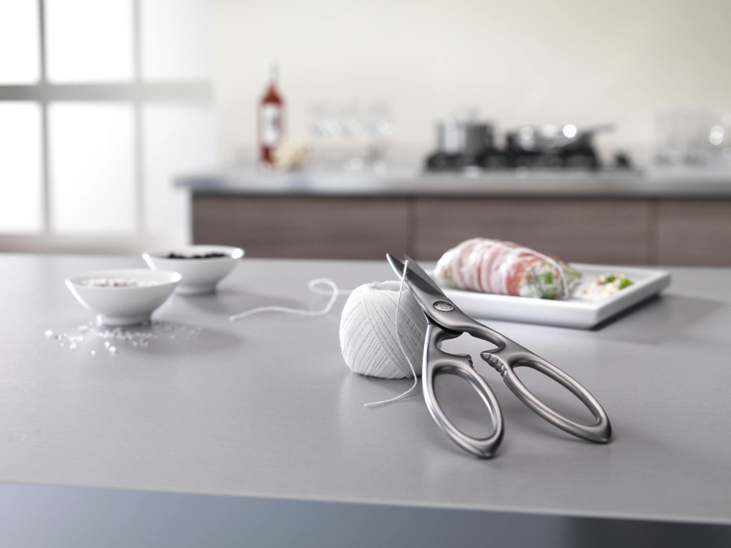 Vielseitige Twin Select Schere von Zwilling Kitchen, 200mm, aus robustem, mattem Stahl – ideal für alle Schneidarbeiten in der Küche.