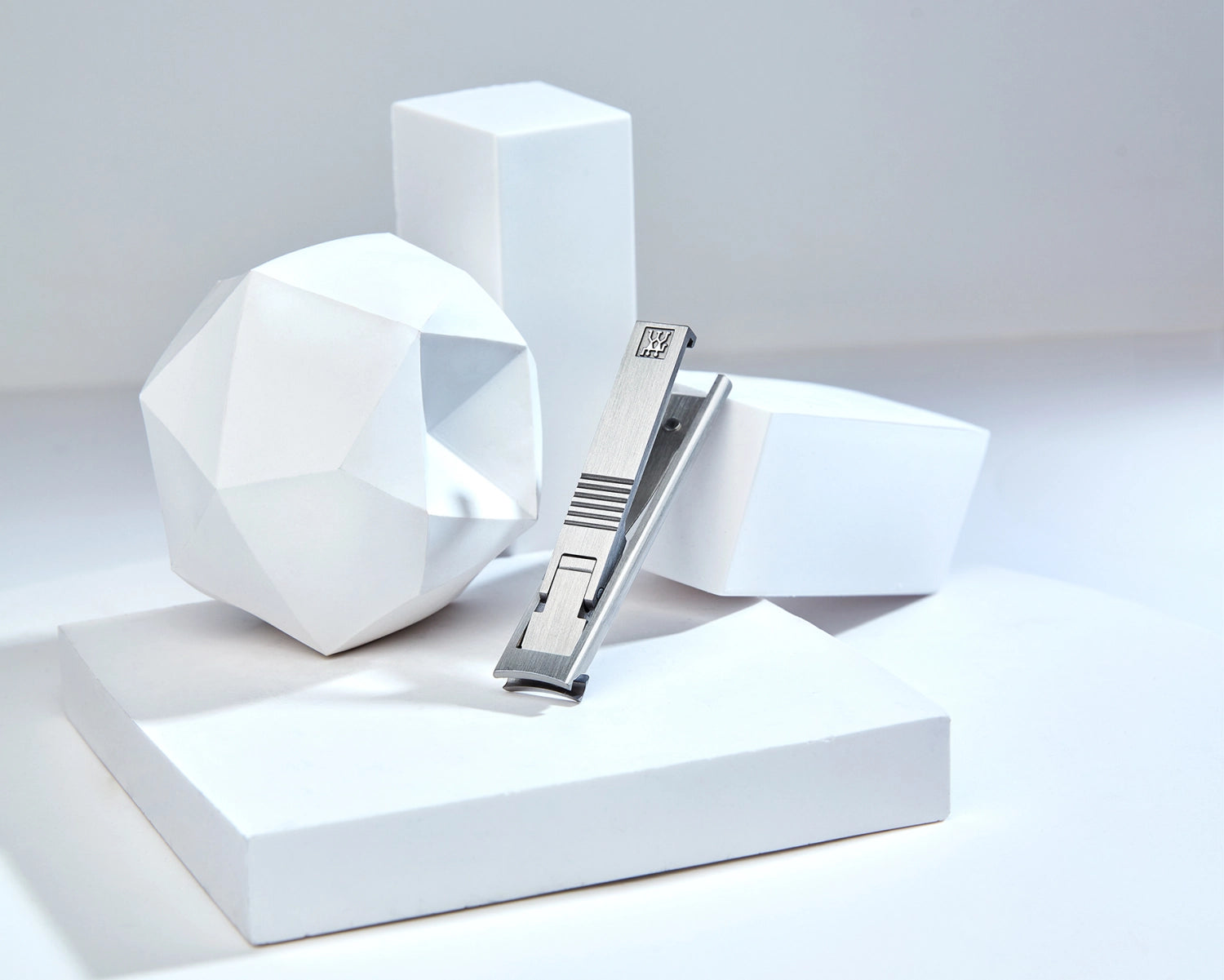 Der TWIN S Nagelknipser von Zwilling, 60 mm, vereint Funktionalität und Stil. Perfekt für präzise Nagelpflege, in eleganter Box für sichere Aufbewahrung.