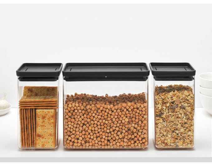 Entdecken Sie das BRABANTIA Tasty+ Vorratsdosen Set in elegantem Dunkelgrau. Mit 3 praktischen, stapelbaren Dosen für eine optimale Küchenorganisation.
