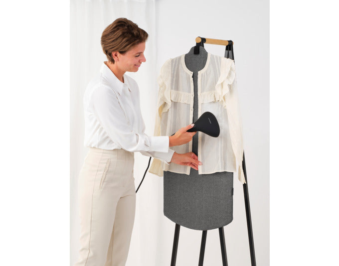 Entdecken Sie das BRABANTIA Dampfbrett Linn pepper black – Ihr stilvoller Partner für faltenfreie Kleidung und effizientes Dämpfen!