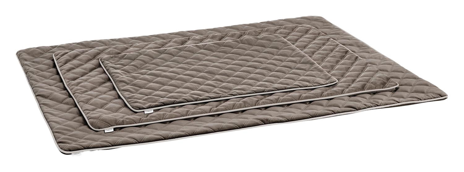 Verwöhnen Sie Ihren Hund mit der LABONI Decke Oxford Olive M – eine stilvolle, pflegeleichte Decke aus hochwertigem Oxford-Gewebe, ideal für gemütliche Momente.