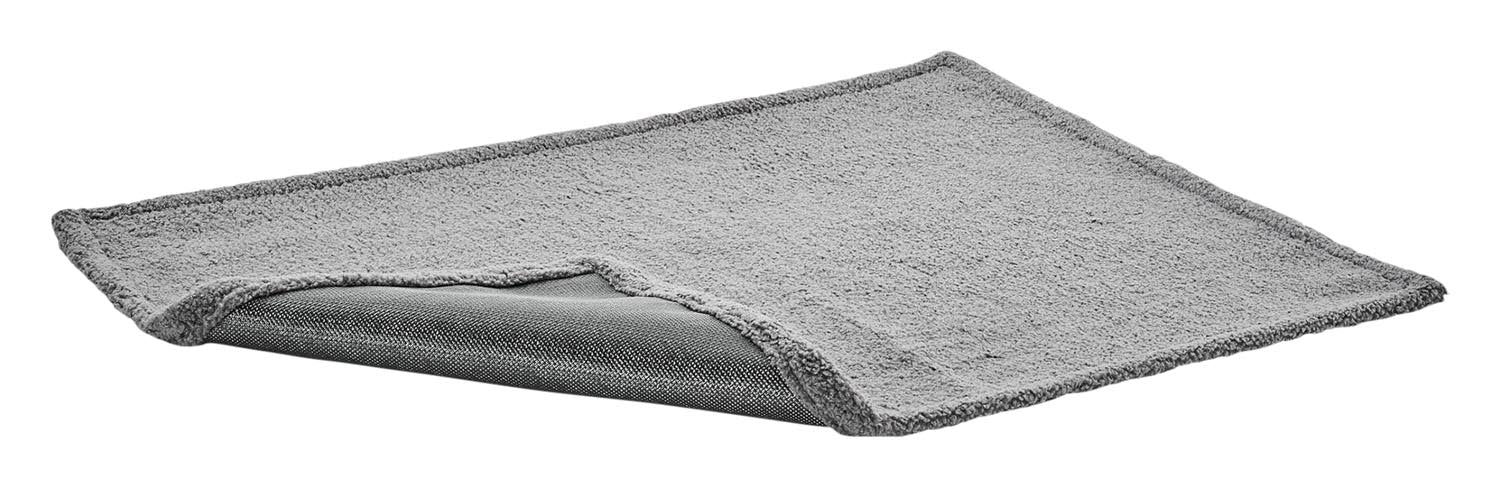 Gönnen Sie Ihrem Hund die LABONI Decke Teddy Green L – stilvoll, warm und perfekt für Zuhause oder unterwegs. Pflegeleicht und gemütlich!