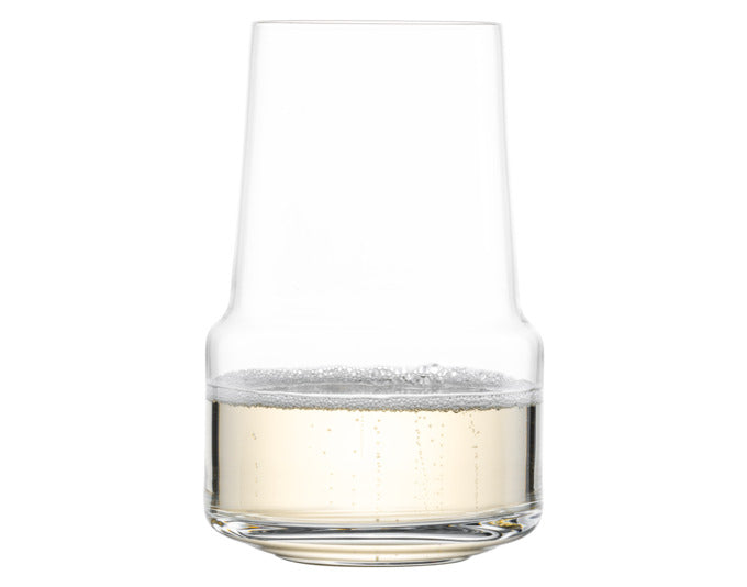 Entdecken Sie die Sektbecher Level 42 von ZWIESEL GLAS – ein Set aus 2 eleganten Gläsern, die Genuss und Stil vereinen. Ideal für besondere Anlässe!