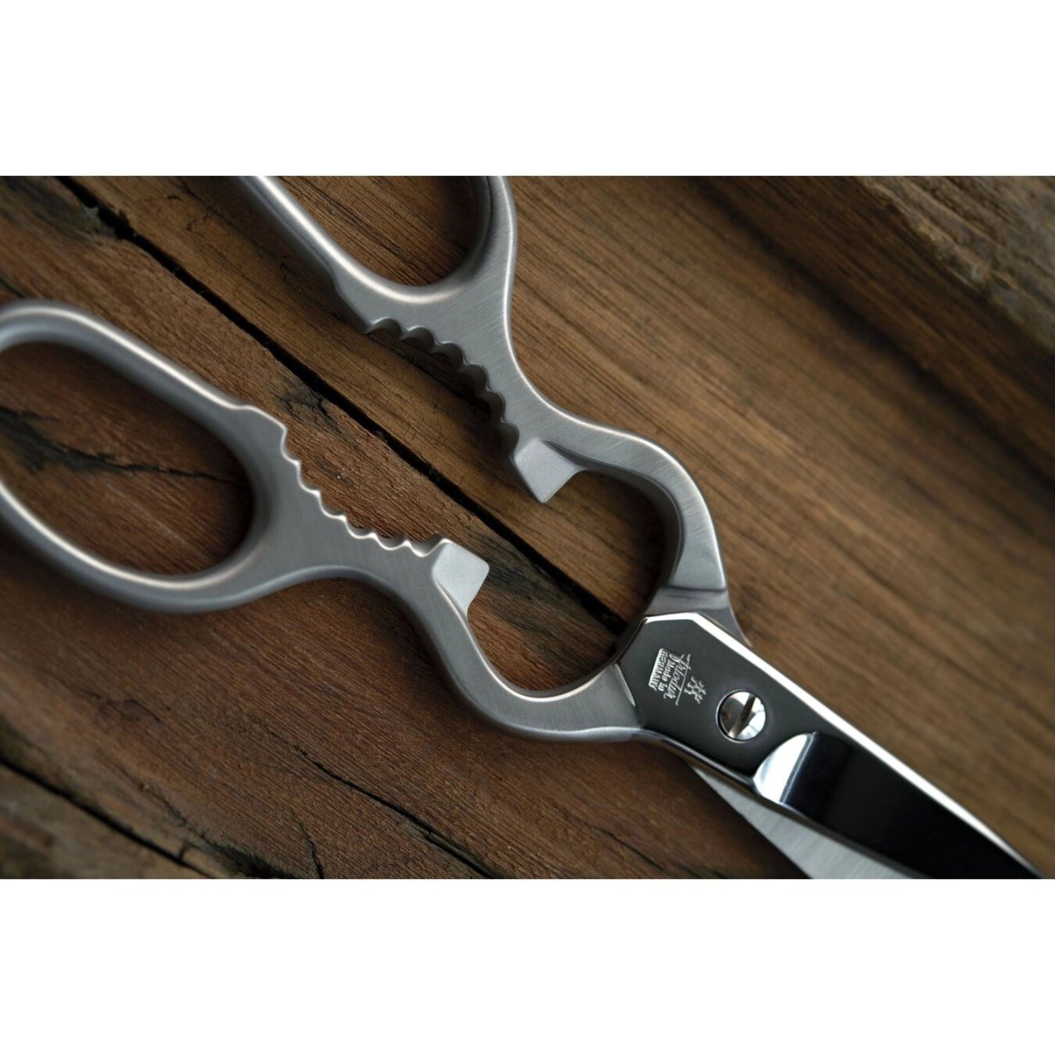 Vielzweckschere von Zwilling Kitchen, 200mm, aus mattem Stahl, ideal für vielseitige Küchenanwendungen und präzises Schneiden.