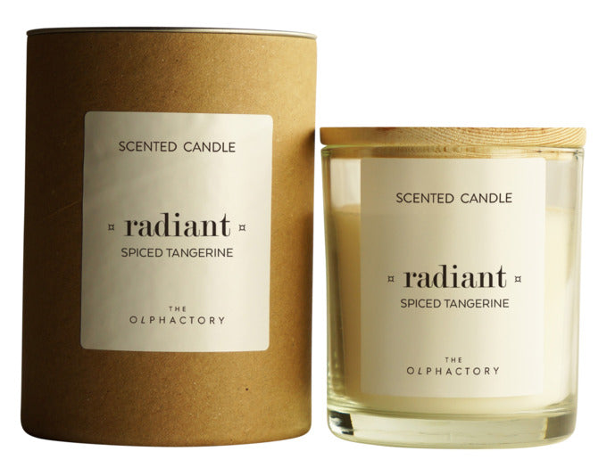 THE OLPHACTORY Duftkerze M Spiced Tangerine 200 g 40 h in präsentiert im Onlineshop von KAQTU Design AG. Kerzen ist von THE OLPHACTORY