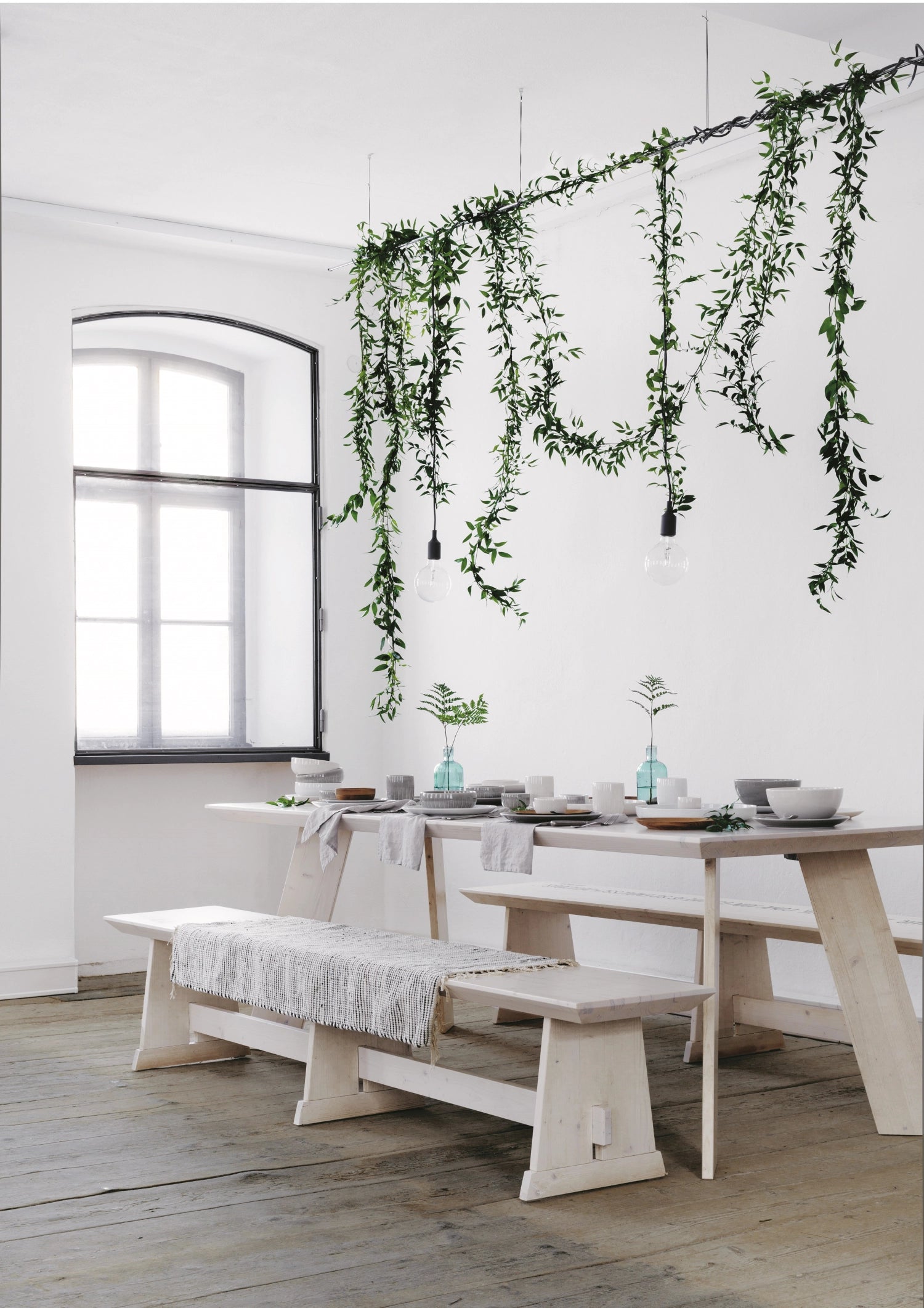 Eleganter, schlichter Becher ohne Henkel in strahlendem Weiß, ideal für stilvolles Servieren von Getränken. Hochwertige Verarbeitung von Rosenthal.