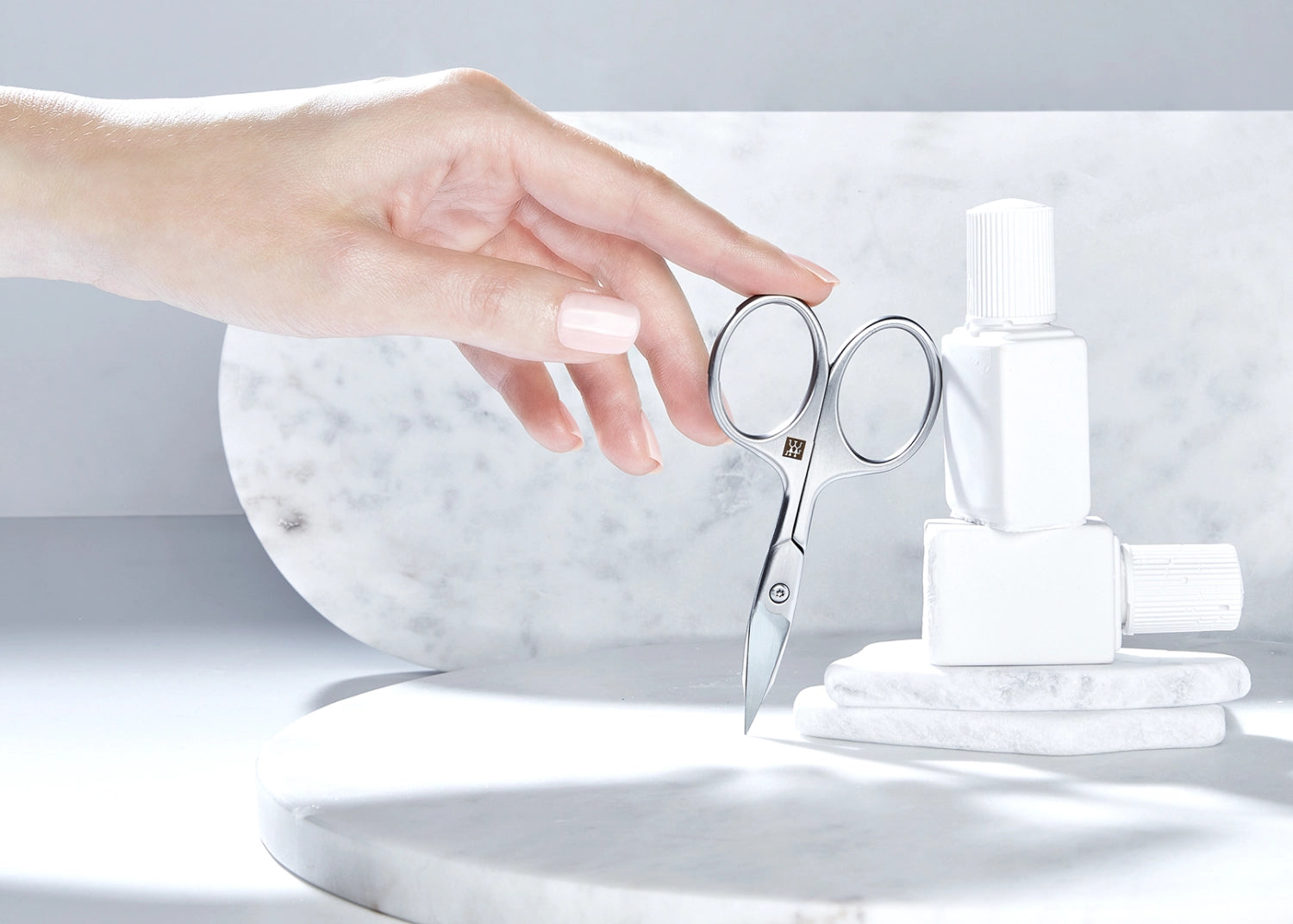 Kombi-Nagelschere von Zwilling Beauty, mattiert, 90 mm, ideal für präzise Maniküre und Pediküre, ergonomisches Design für optimalen Komfort.