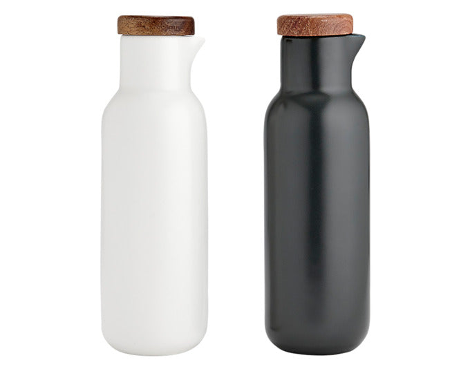 LADELLE Essig- und Öl-Set Essentials weiss/dunkelgrau ø 6.2x18.3 cm in präsentiert im Onlineshop von KAQTU Design AG. Öl & Essig ist von LADELLE