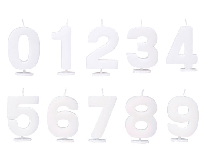 STÄDTER Kerzen Set Ziffer 0–9 4.5 cm weiss mit Halter in präsentiert im Onlineshop von KAQTU Design AG. Dekoration ist von STÄDTER