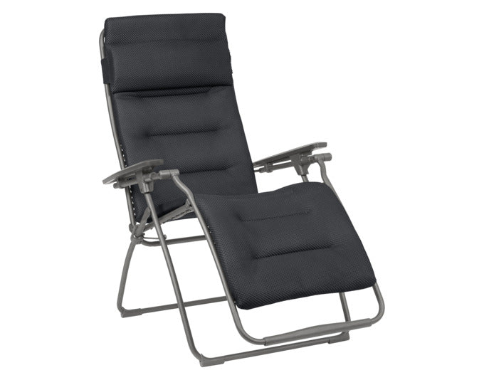 LAFUMA Relaxsessel Futura BeComfort® olive Gestell titane in präsentiert im Onlineshop von KAQTU Design AG. Liegestuhl ist von LAFUMA