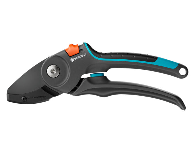 GARDENA Gartenschere PremiumCut pro dry wood in  präsentiert im Onlineshop von KAQTU Design AG. Werkzeug ist von GARDENA