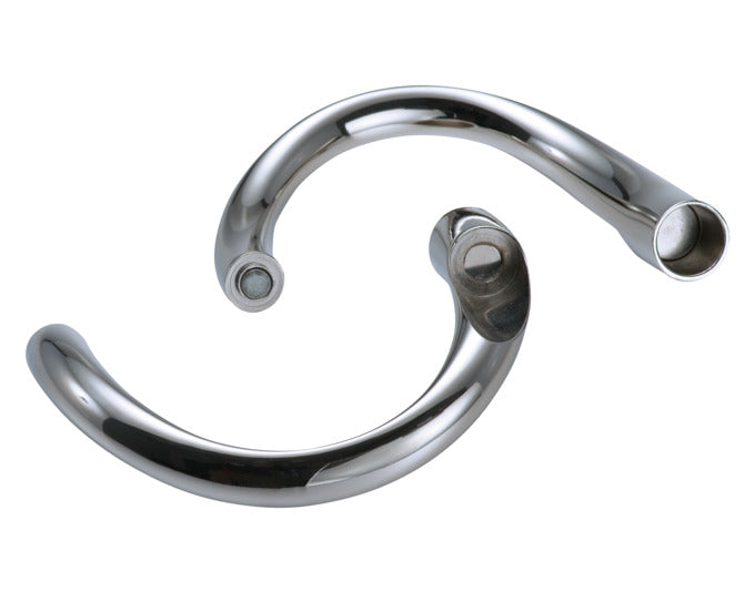 Entdecken Sie den eleganten PHILIPPI Kerzenhalter Bow 3tlg. aus silbernem Edelstahl. Ideal für stimmungsvolle Abende und besondere Anlässe.