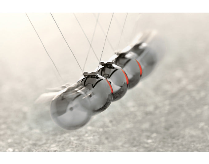 Entdecken Sie das PHILIPPI Kugelspiel BALLANCE – ein stilvolles Geschicklichkeitsspiel für Büro und Zuhause. Fördert Konzentration und Feinmotorik!