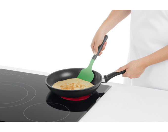 Entdecken Sie den flexiblen LEKUE Pfannenwender aus Silikon (30,9 cm) – ideal für perfekte Omeletts und Crêpes in Ihrer Küche!