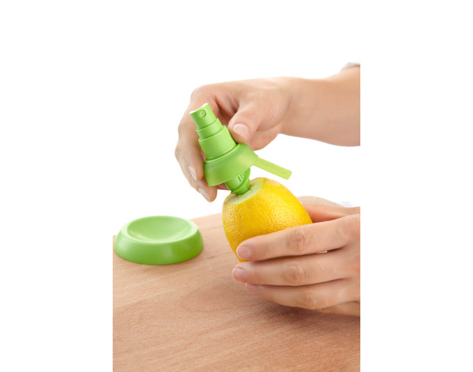 Entdecken Sie den LÉKUÉ Zitrussprüher 2er Set aus Silikon in Grün – ideal für frischen Zitrusgeschmack in Ihren Gerichten und Cocktails!