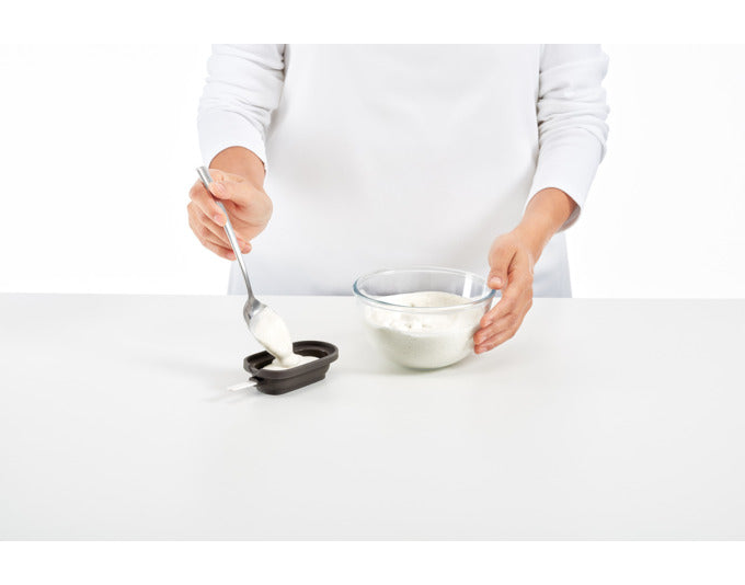 Entdecken Sie die LÉKUÉ Glaceform Magnum – 4 praktische Silikonformen für köstliche, selbstgemachte Eiscreme. Ideal für kreative Eisideen!