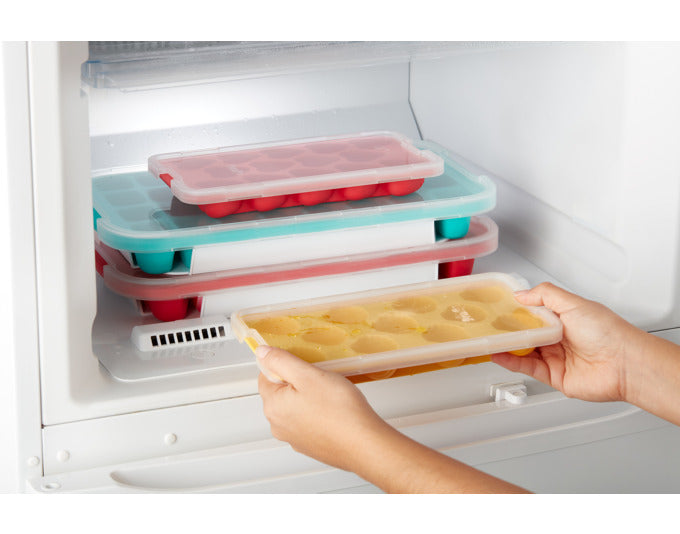 Kühlen Sie Ihre Getränke stilvoll mit der LÉKUÉ Eiswürfelform Muschel! Kreative Eiswürfel für jeden Anlass, ideal für Cocktails und Partys.