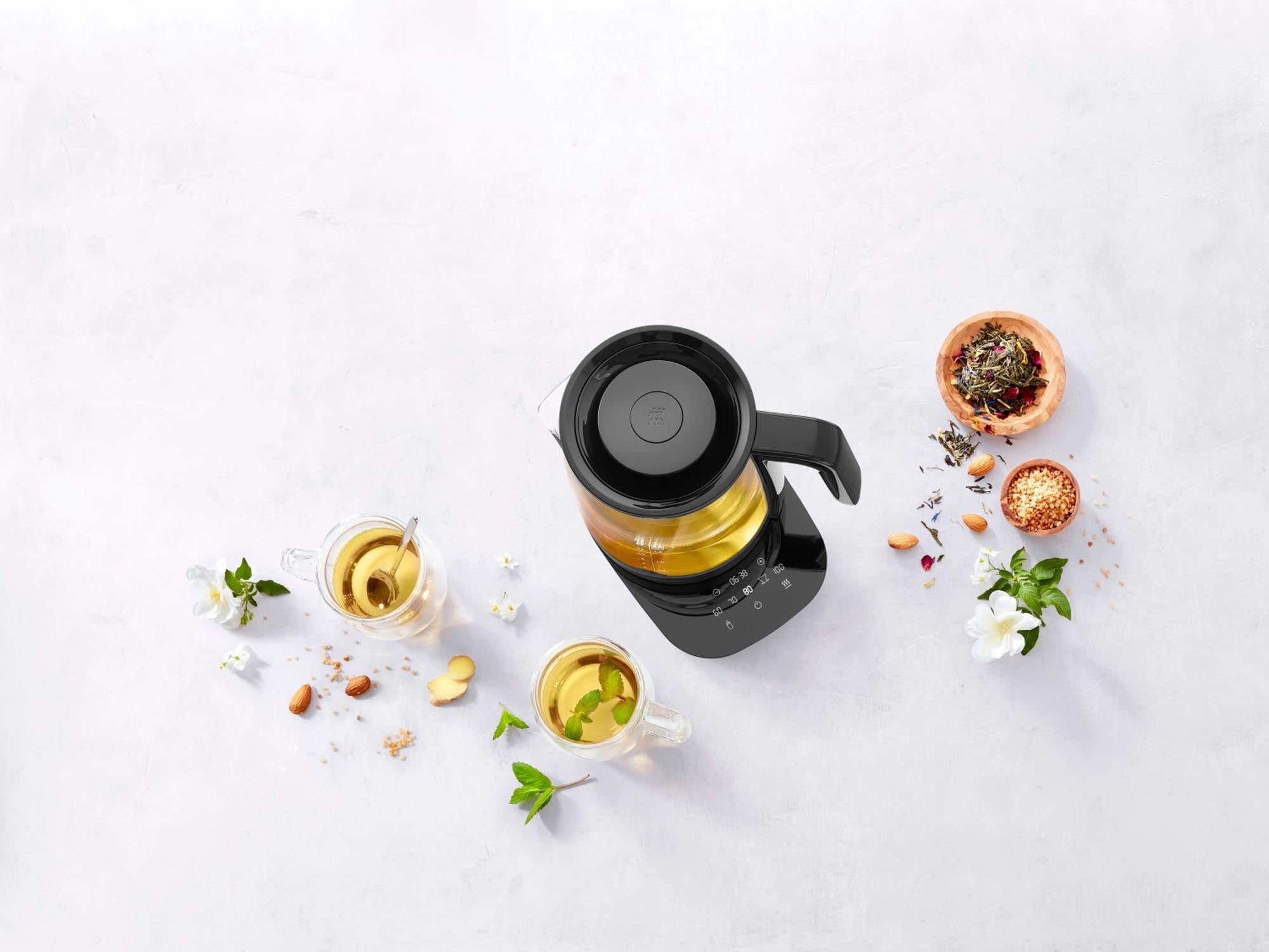 Der elegante Enfinigy Wasserkocher von Zwilling Kitchen, 1.7l, vereint modernes Design mit hoher Leistung und Sicherheit für Teeliebhaber.