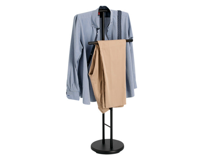 Entdecken Sie den ZELLER Herrendiener aus schwarzem Metall (46x28x114 cm) – stilvoll, stabil und ideal für Ordnung in Ihrem Schlafzimmer oder Ankleidezimmer.