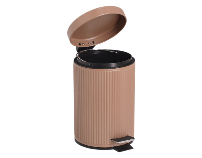 Entdecken Sie den ZELLER Treteimer aus Metall in Mocca, ideal für Ihr Badezimmer. Mit 3 l Fassungsvermögen und kompaktem Design (ø 17x26 cm) vereint er Funktionalität und Stil.