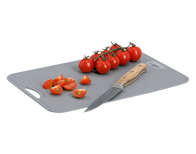Entdecken Sie die ZELLER Schneidmatte aus Kunststoff (30x21x0.3 cm) – ideal für hygienisches und platzsparendes Arbeiten in Ihrer Küche.