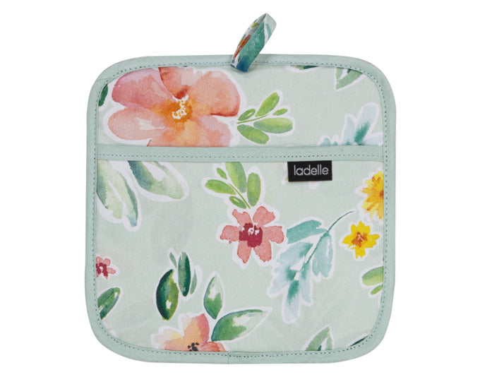 LADELLE Topflappen Chelsea mint Blumenprint 21x21 cm 2 Stk. in präsentiert im Onlineshop von KAQTU Design AG. Backutensilien ist von LADELLE