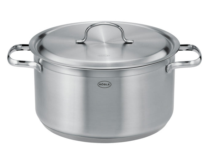 Entdecken Sie das RÖSLE Topf-Set Pureelements, 4-teilig (ø 16/20/24 cm) – ideal für nachhaltiges Kochen mit hochwertigem, recyceltem Edelstahl und durchdachtem Design.