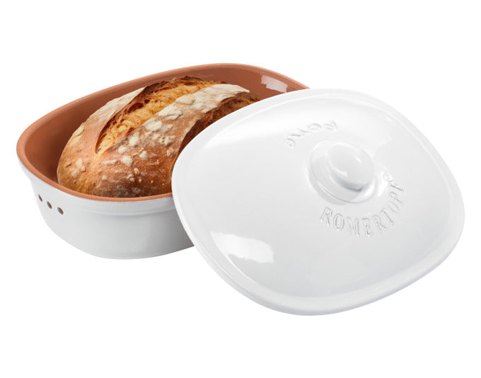 Halten Sie Ihr Brot frisch und aromatisch mit dem RÖMERTOPF Brottopf Medi oval 2.3 l. Ideal für nachhaltige Aufbewahrung!