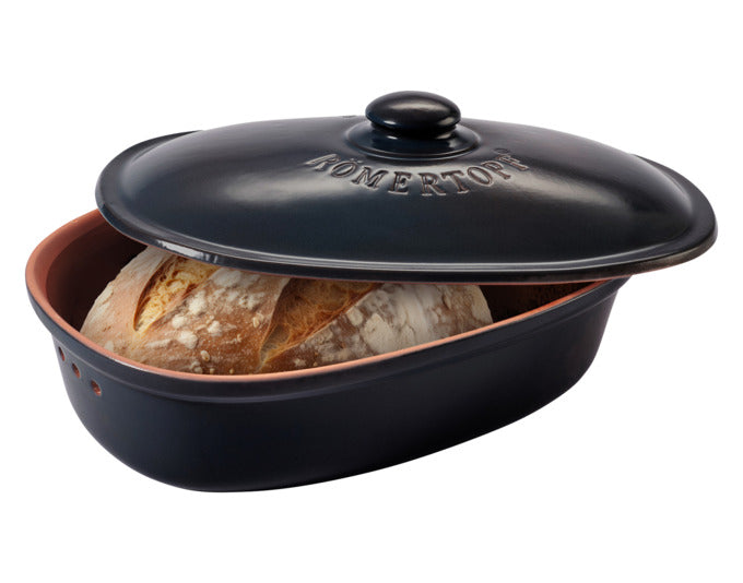 Halten Sie Ihr Brot frisch und aromatisch mit dem RÖMERTOPF Brottopf Medi oval 2.3 l aus hochwertigem Ton. Ideal für nachhaltige Aufbewahrung!